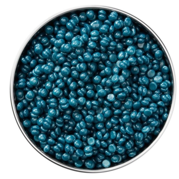 Gigi Soothing Azulene Hard Wax Beads AND Refill Can- 14 Oz NWT - Picture 2 of 8